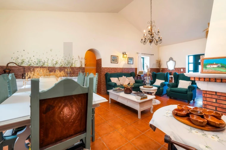 Moradia T3 para Venda em Salir Foto 4