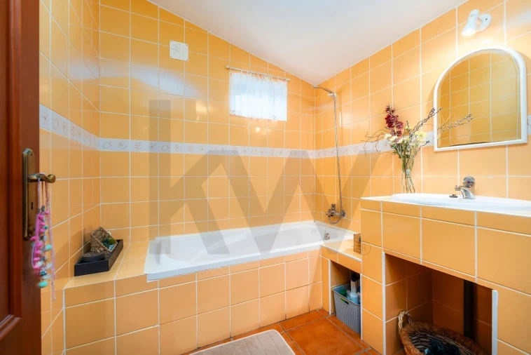 Moradia T3 para Venda em Salir Foto 21