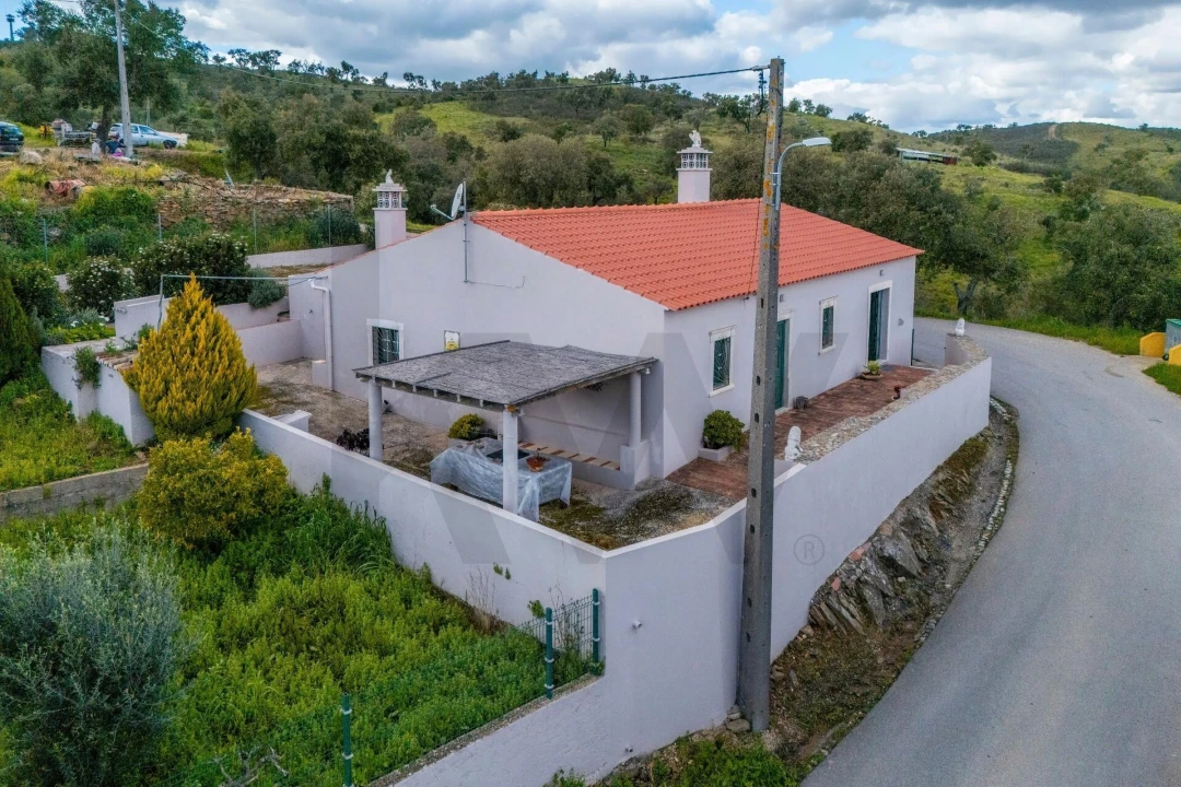 Moradia T3 para Venda em Salir Foto 2