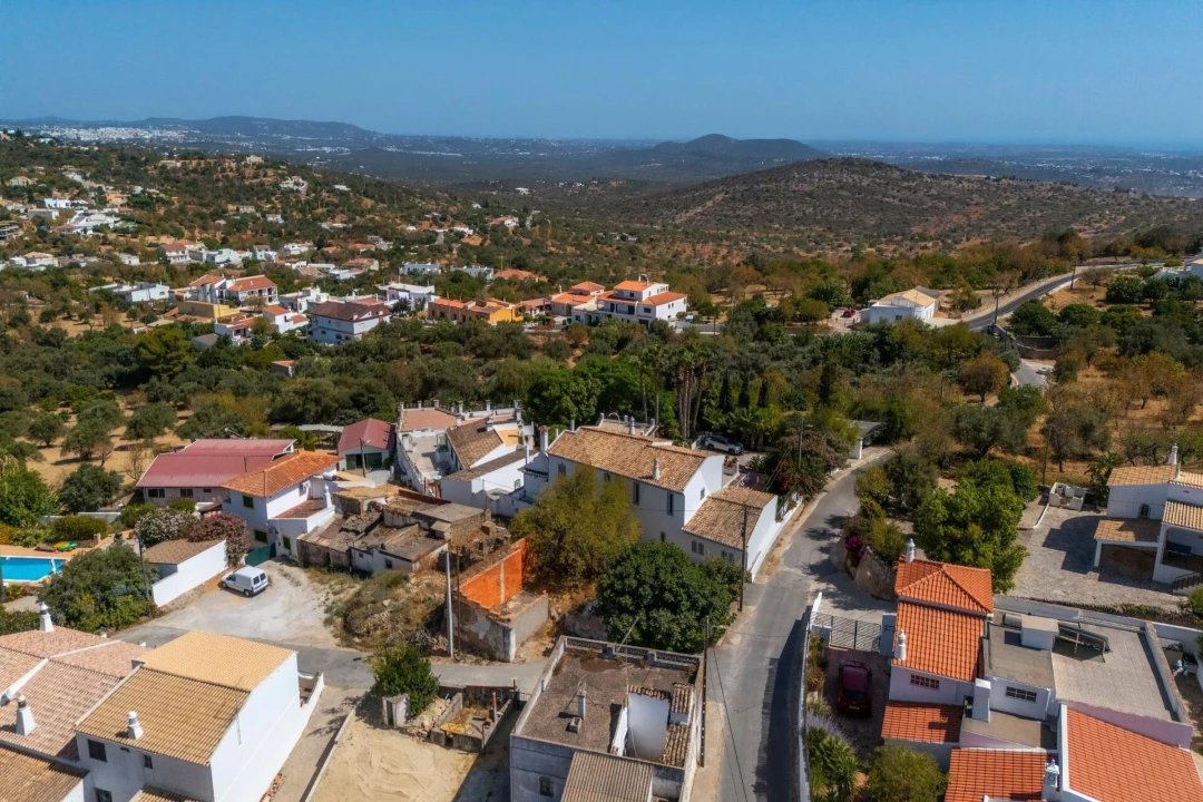 Moradia T4 para Venda em Loule (São Sebastião) Foto 57