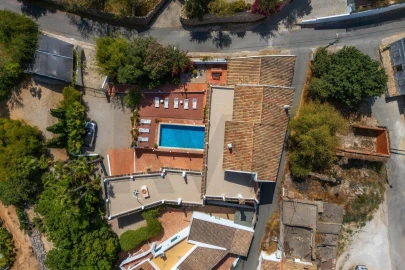 Moradia T4 para Venda em Loule (São Sebastião)