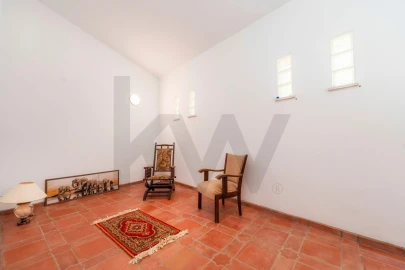 Moradia T4 para Venda em Loule (São Sebastião)