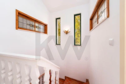 Moradia T4 para Venda em Loule (São Sebastião)