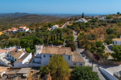 Moradia T4 para Venda em Loule (São Sebastião)