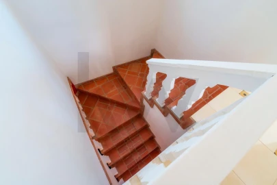 Moradia T4 para Venda em Loule (São Sebastião)