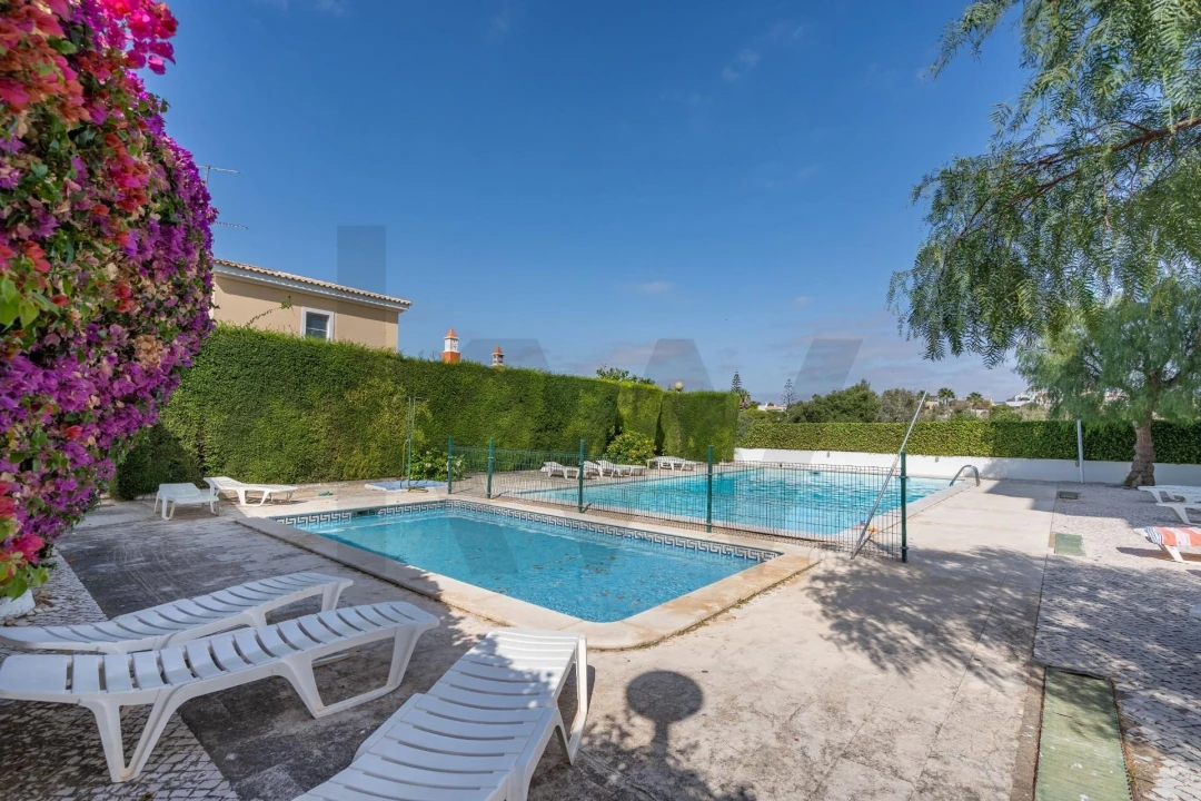 Garagem para Venda em Alvor Foto 16