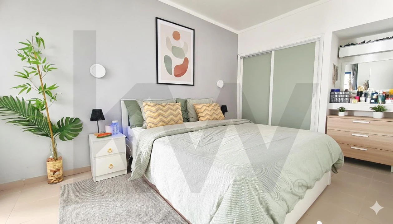 Apartamento T1 para Venda em Portimão Foto 1