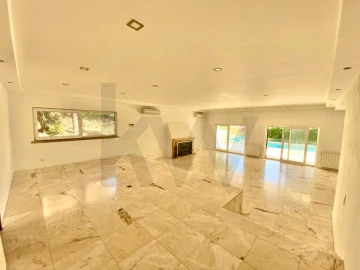 Moradia T5 para Venda em Carcavelos e Parede