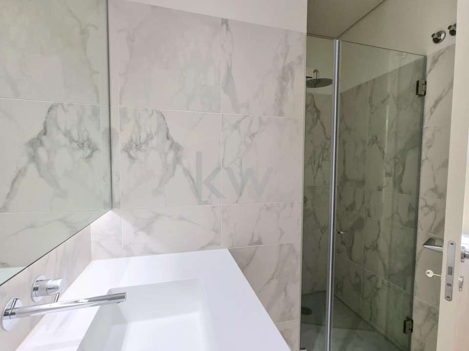 Apartamento T2 para Venda em Arroios Foto 8