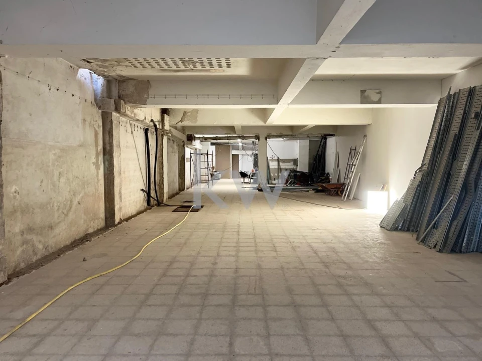 Loja para Arrendamento em Arroios Foto 13