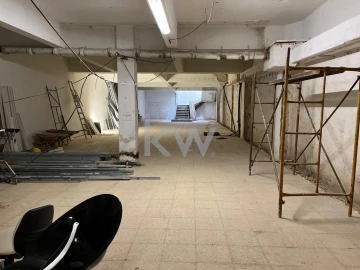 Loja para Arrendamento em Arroios