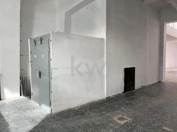 Loja para Arrendamento em Arroios