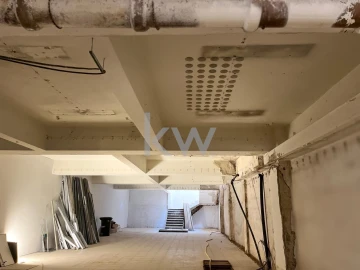 Loja para Arrendamento em Arroios