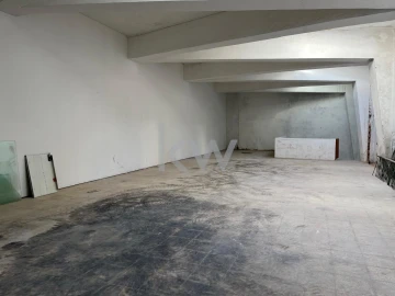 Loja para Arrendamento em Arroios