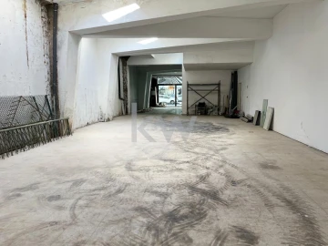 Loja para Arrendamento em Arroios