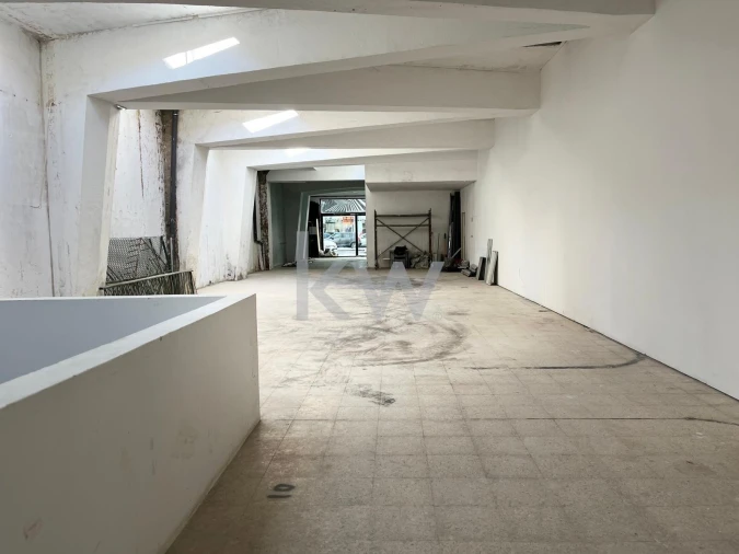 Loja para Arrendamento em Arroios Foto 16