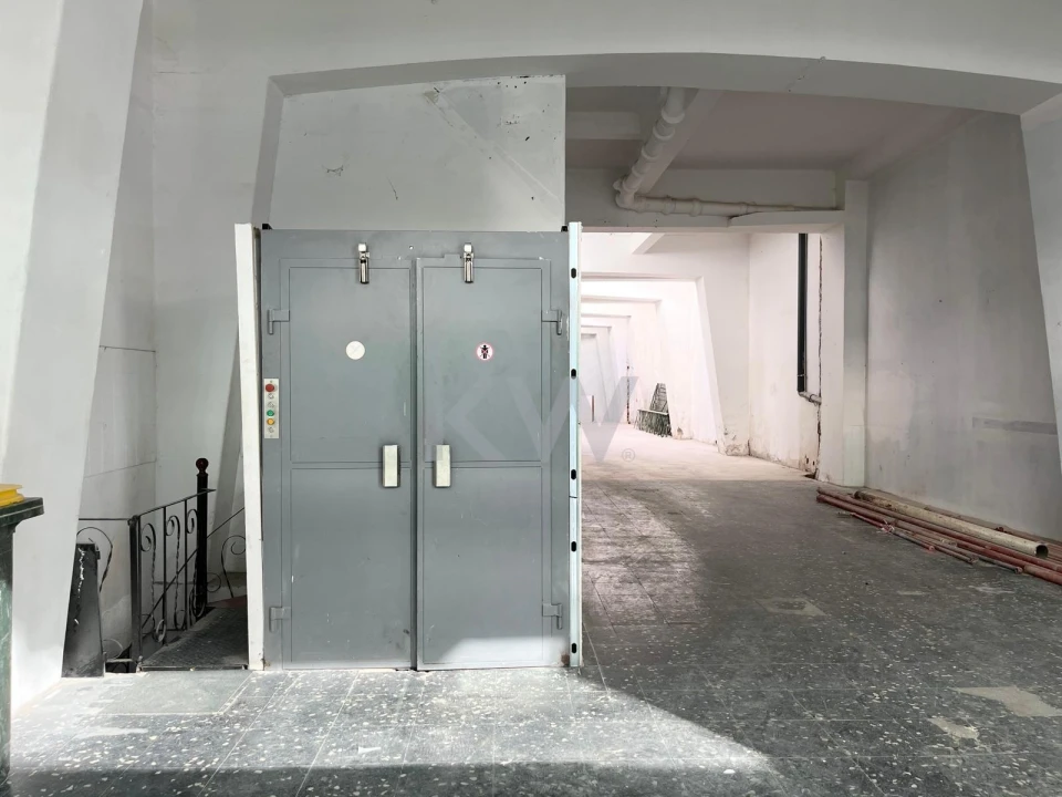 Loja para Arrendamento em Arroios Foto 11