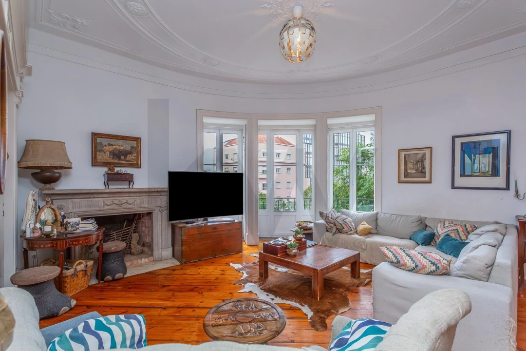 Apartamento T5 para Venda em Avenidas Novas Foto 7