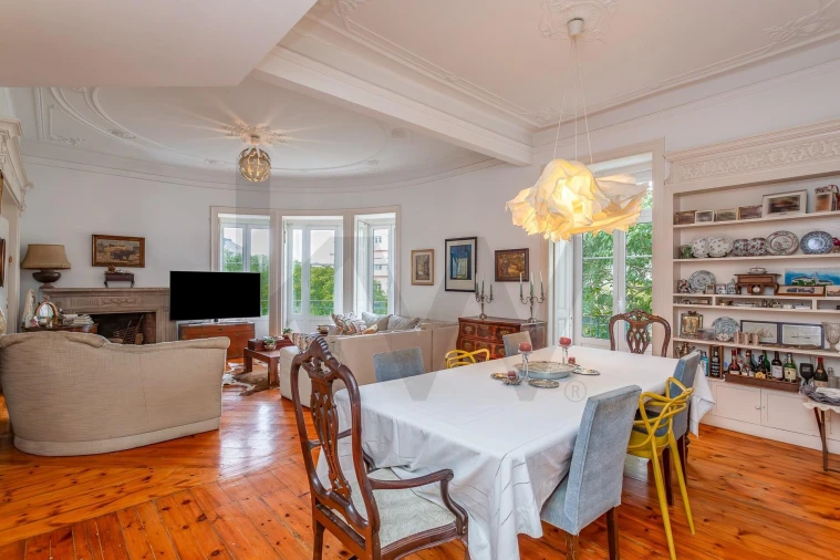 Apartamento T5 para Venda em Avenidas Novas Foto 10