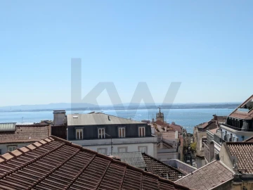 Apartamento T5 para Venda em Santa Maria Maior