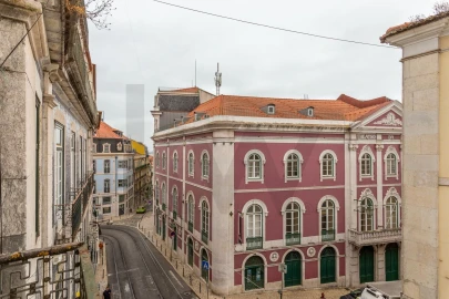 Apartamento T5 para Venda em Santa Maria Maior