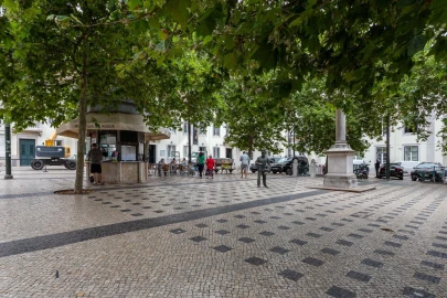Apartamento T5 para Venda em Santa Maria Maior