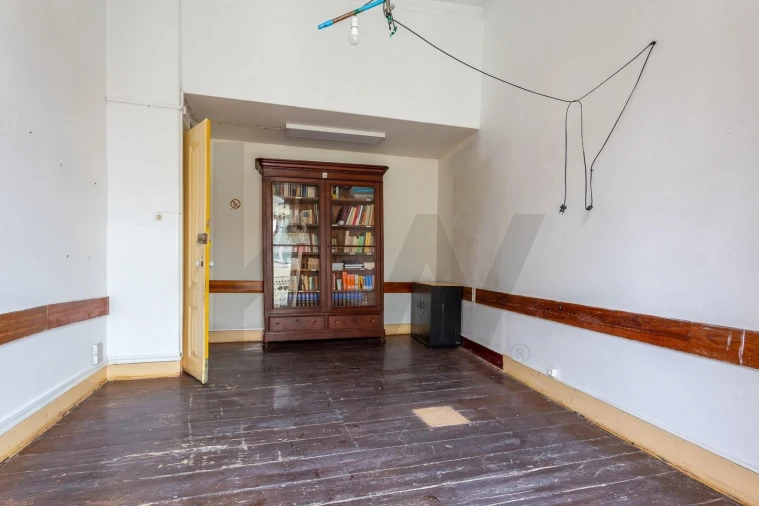 Apartamento T5 para Venda em Santa Maria Maior Foto 6