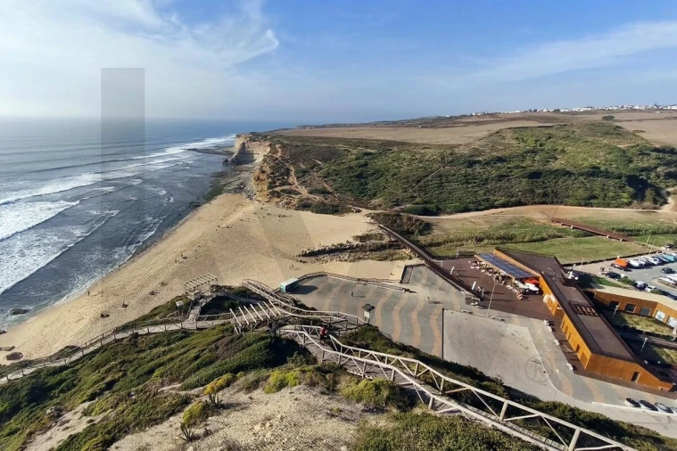 Moradia T3 para Arrendamento em Santo Isidoro Foto 43