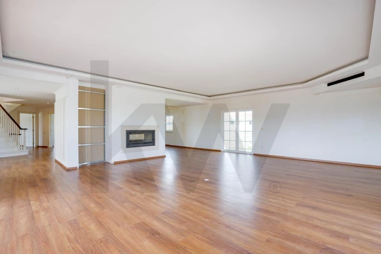 Moradia T1 para Venda em São João das Lampas e Terrugem Foto 2