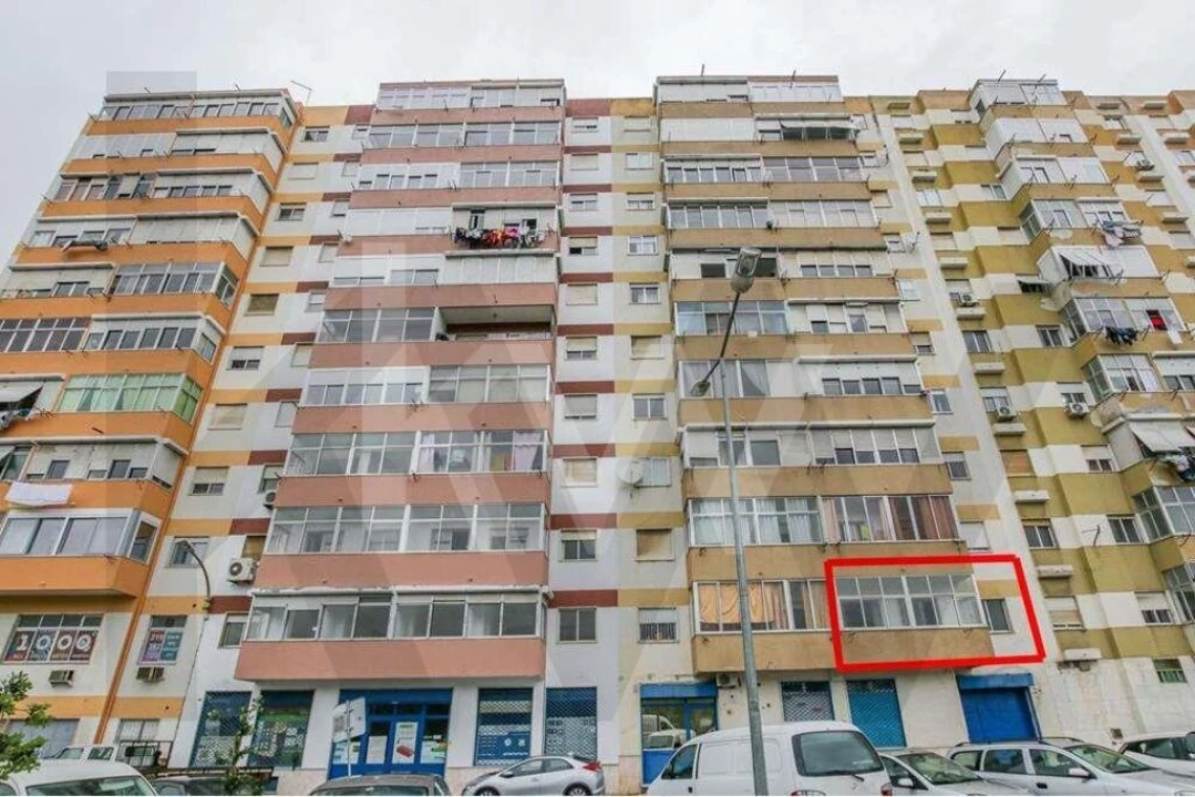 Apartamento T1 para Venda em Póvoa de Santo Adrião e Olival Basto Foto 24