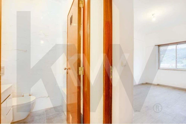 Apartamento T1 para Venda em Póvoa de Santo Adrião e Olival Basto Foto 5