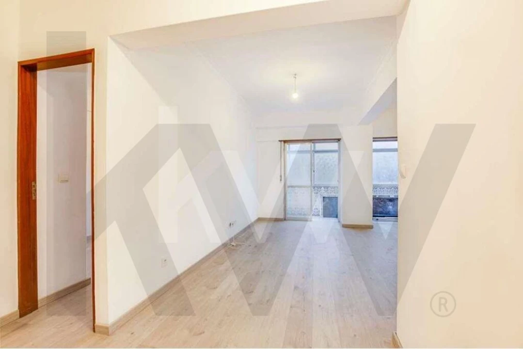 Apartamento T1 para Venda em Póvoa de Santo Adrião e Olival Basto Foto 4