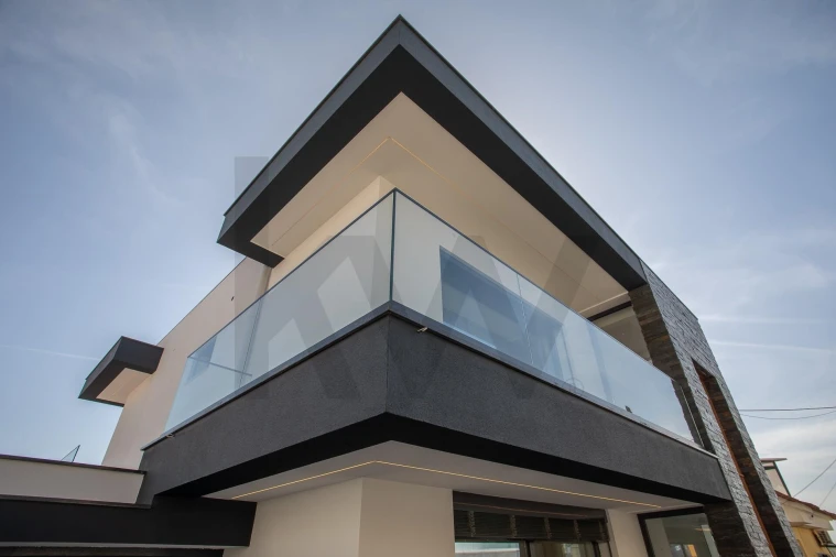 Moradia T4 para Venda em Pontinha e Famões Foto 90