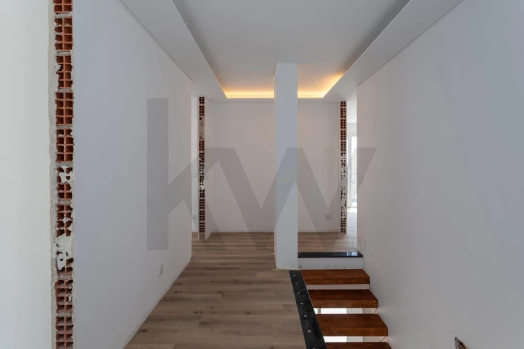 Moradia T4 para Venda em Pontinha e Famões Foto 68