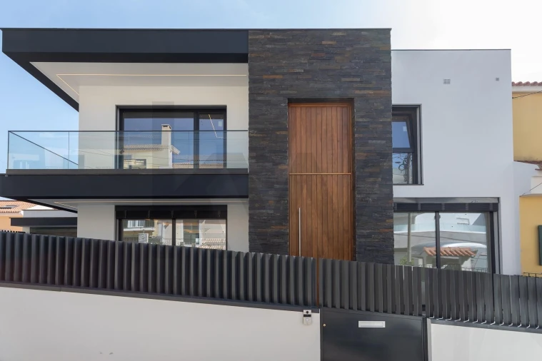 Moradia T4 para Venda em Pontinha e Famões Foto 89