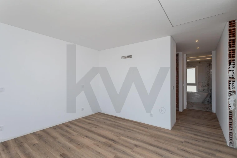 Moradia T4 para Venda em Pontinha e Famões Foto 34