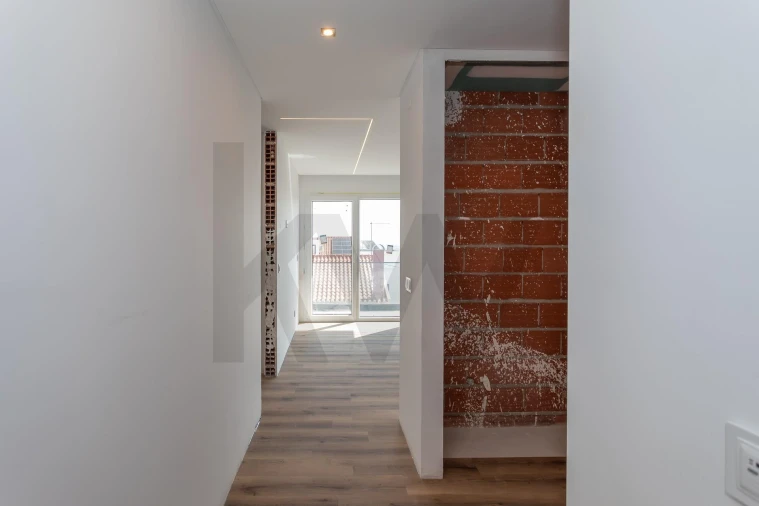 Moradia T4 para Venda em Pontinha e Famões Foto 47