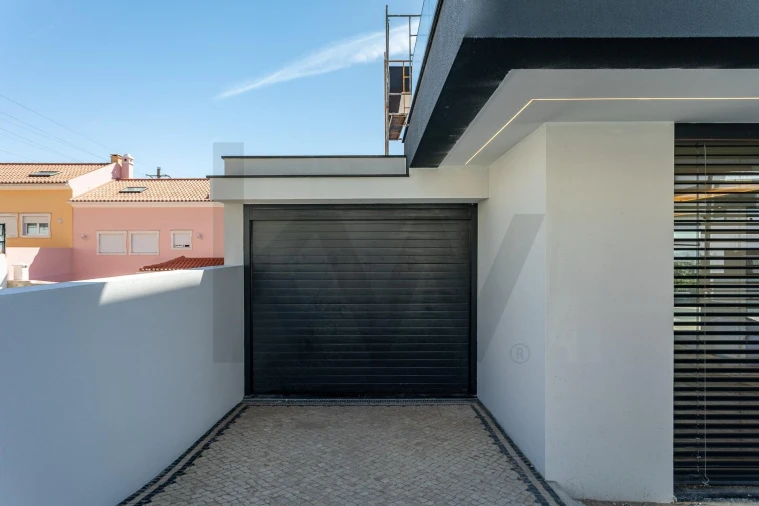 Moradia T4 para Venda em Pontinha e Famões Foto 85