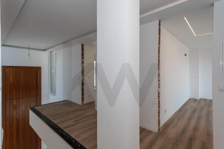 Moradia T4 para Venda em Pontinha e Famões Foto 28