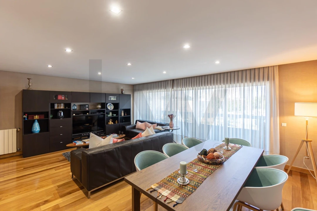 Apartamento T3 para Arrendamento em Ramalde Foto 5