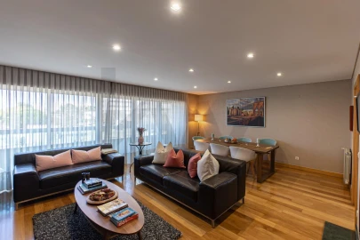 Apartamento T3 para Arrendamento em Ramalde