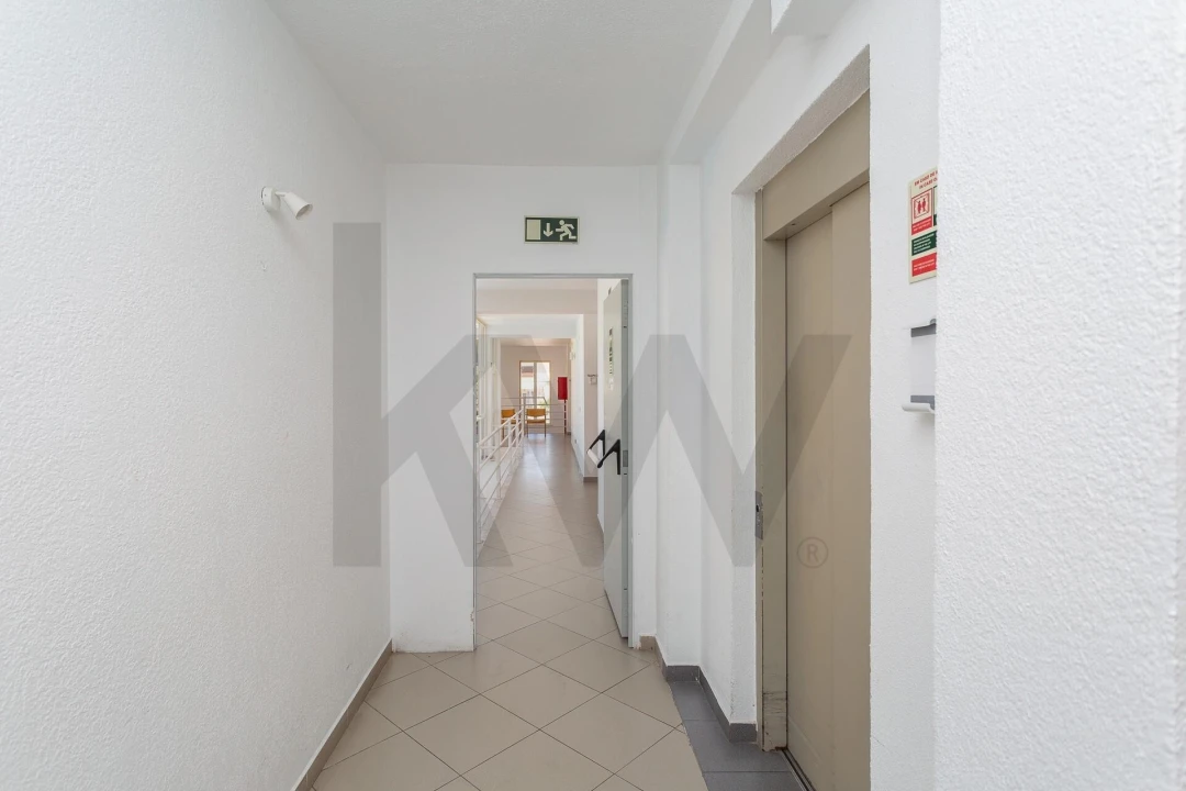 Negócio para Venda em Charneca de Caparica e Sobreda Foto 20