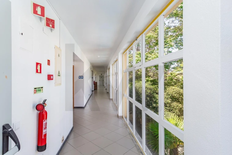 Negócio para Venda em Charneca de Caparica e Sobreda Foto 24