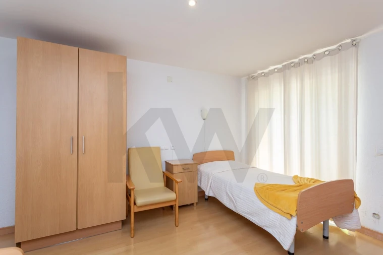 Negócio para Venda em Charneca de Caparica e Sobreda Foto 11