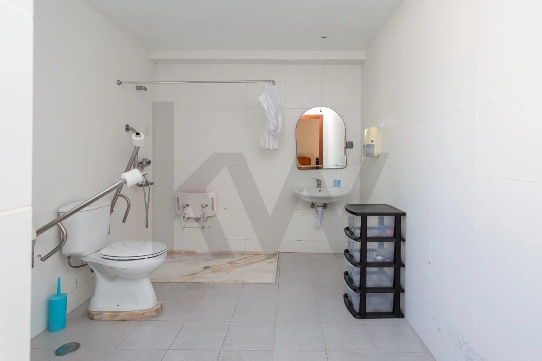 Negócio para Venda em Charneca de Caparica e Sobreda Foto 18