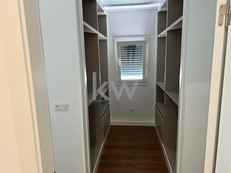 Moradia T4 para Venda em Charneca de Caparica e Sobreda Foto 18