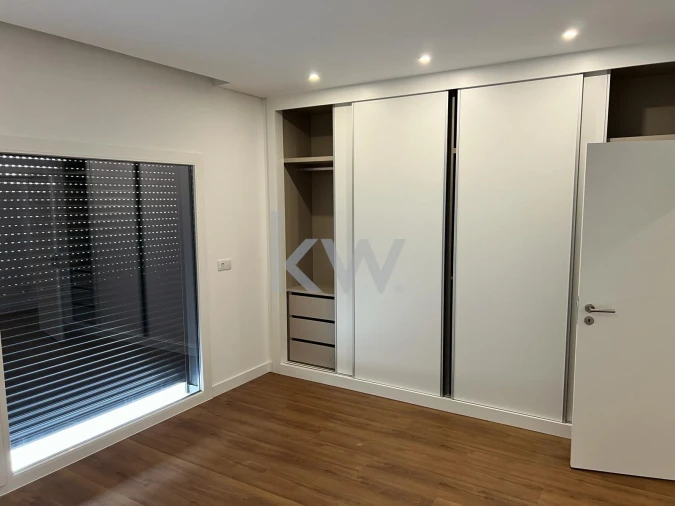 Moradia T4 para Venda em Charneca de Caparica e Sobreda Foto 13
