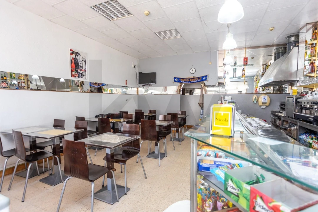 Loja para Trespasse em Amora Foto 2