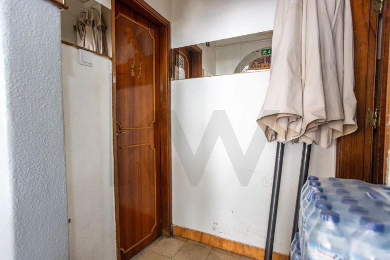 Loja para Trespasse em Amora Foto 8