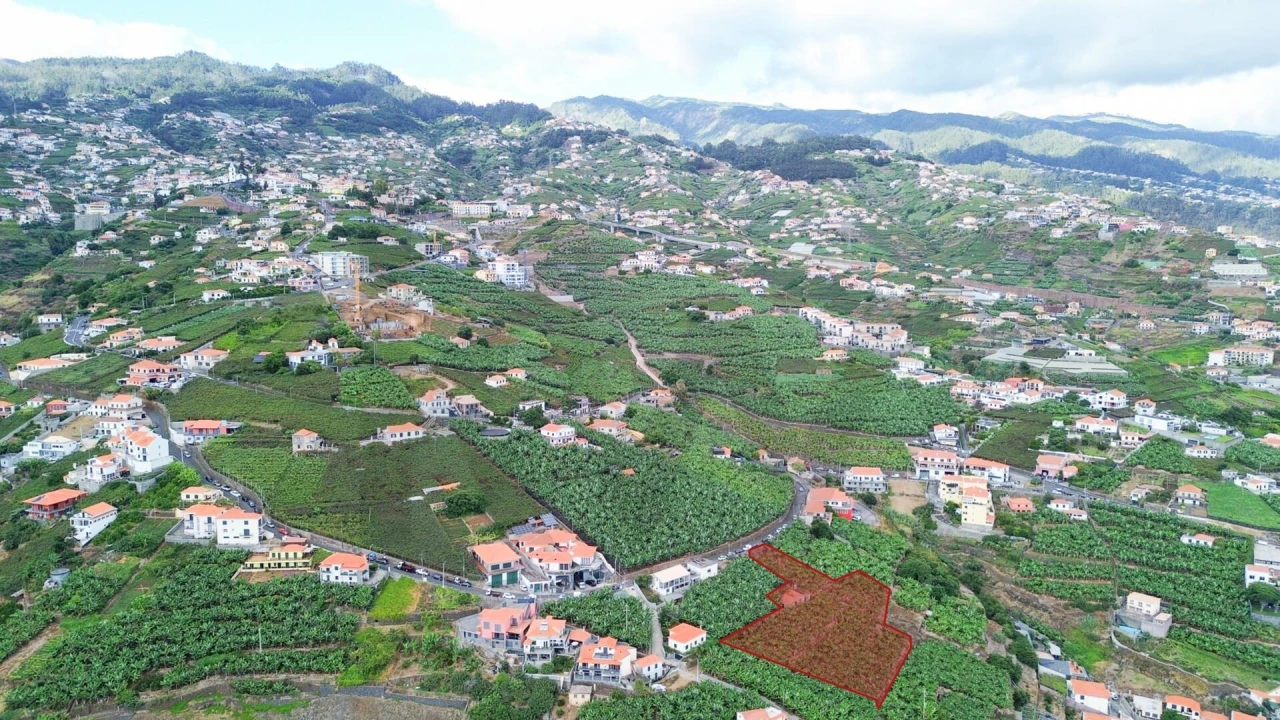 Terreno para Venda em Camara de Lobos Foto 21